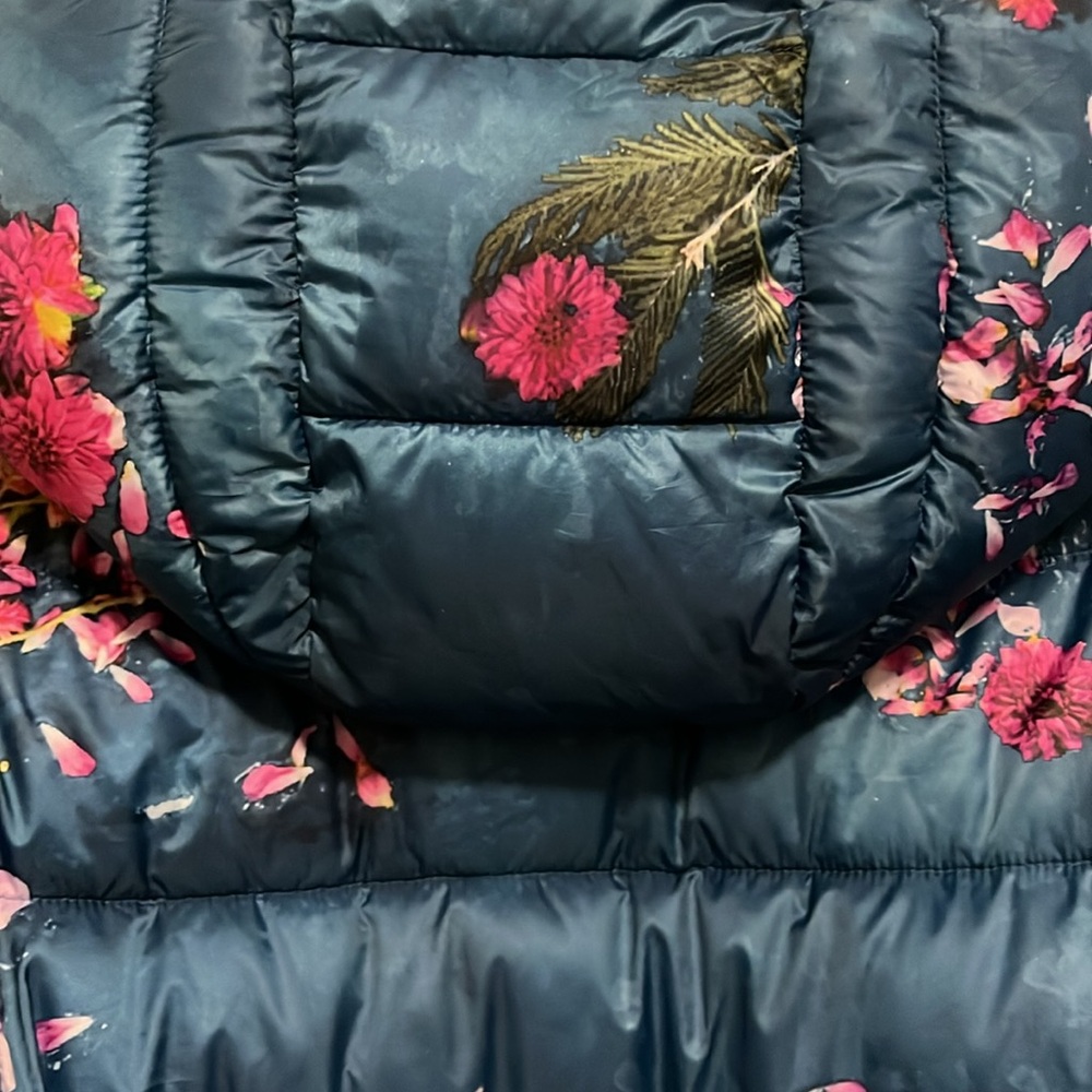 Adolfo Dominguez, floral puffer jacket with belt, - Picture 5 of 7